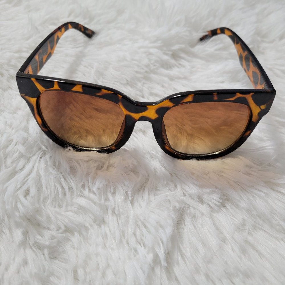 Animal Print Frame Sunglasses